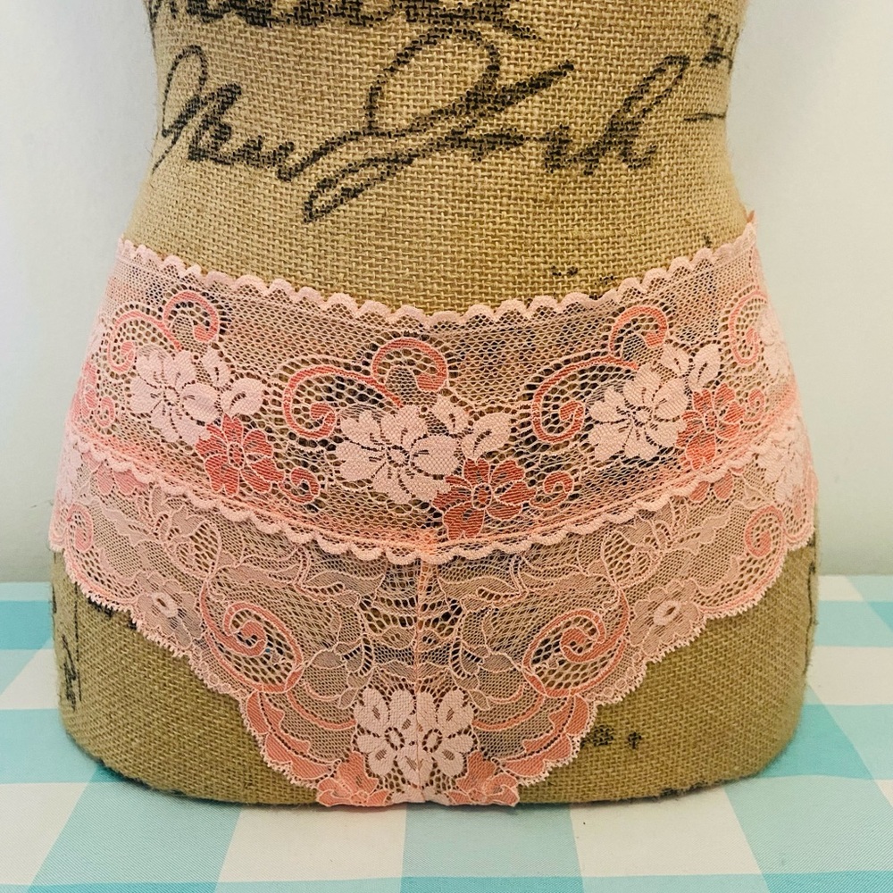 🍑NEW w/o TAGS VTG y2k Victoria’s Secret Angels Lace Panty - M🍑